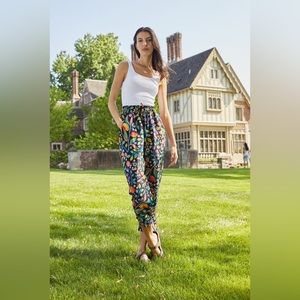 Tucker NYC - Julia Pant
Fruit of Abundance in Black